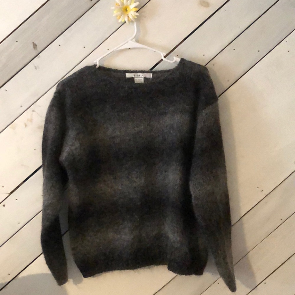 Women’s sweater